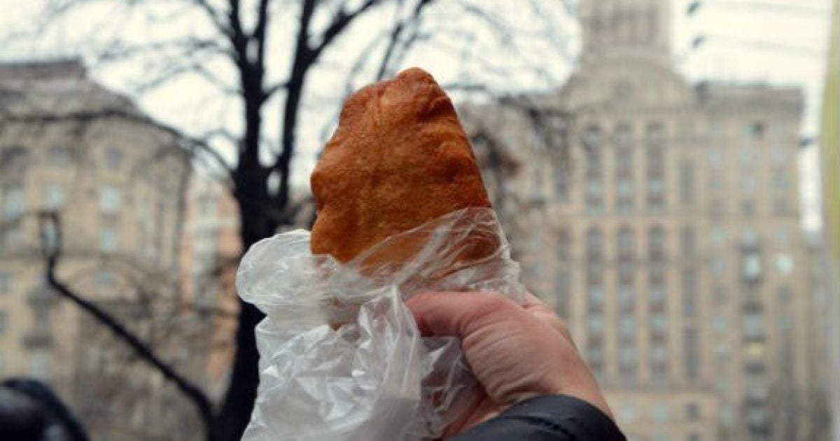 У столиці вкотре подорожчав відомий  фастфуд "київська перепічка"