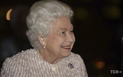 Вышла на связь: королева Елизавета II сделала заявление после новости о болезни