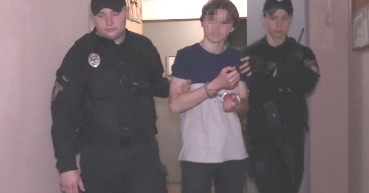 У столиці 15-річний хлопець напав з ножем на мати та бабусю