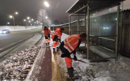 Штраф - за сніг: у Києві підприємців, що не будуть прибирати територію, якою користуються, змусять заплатити