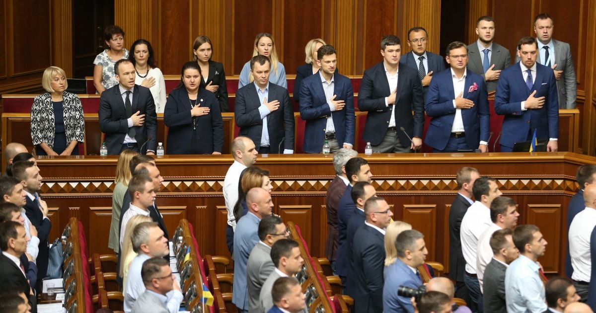 В Кабмине назвали зарплаты всех министров. Кто из чиновников зарабатывает больше