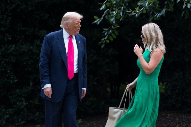 Дональд Трамп и Кэролайн Левитт / © Associated Press