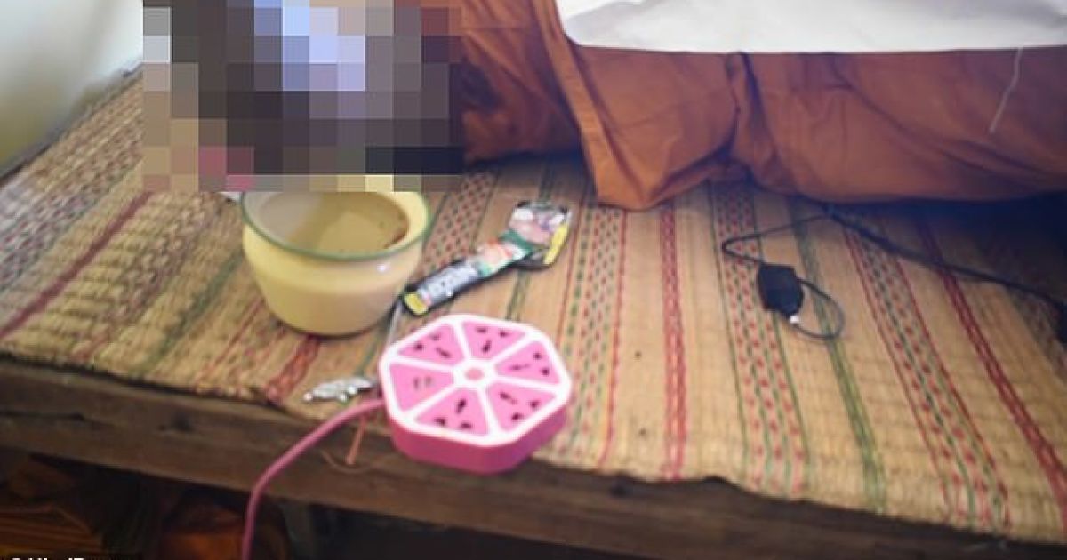 У Таїланді монах у схованці курив і грав у ігри в телефоні. Він помер від удару струмом