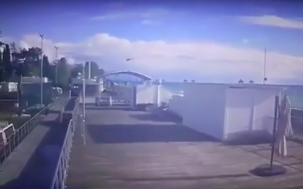 У Мережі з'явилося відео падіння вертольота в Сочі