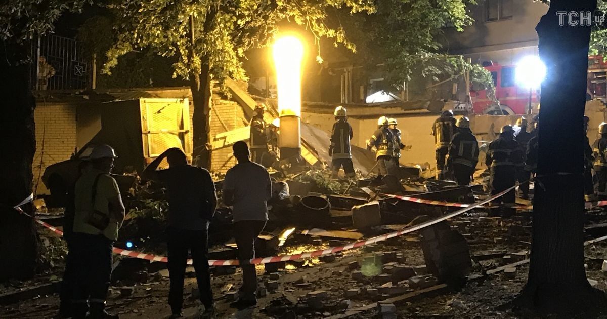Біля цирку у Києві стався вибух