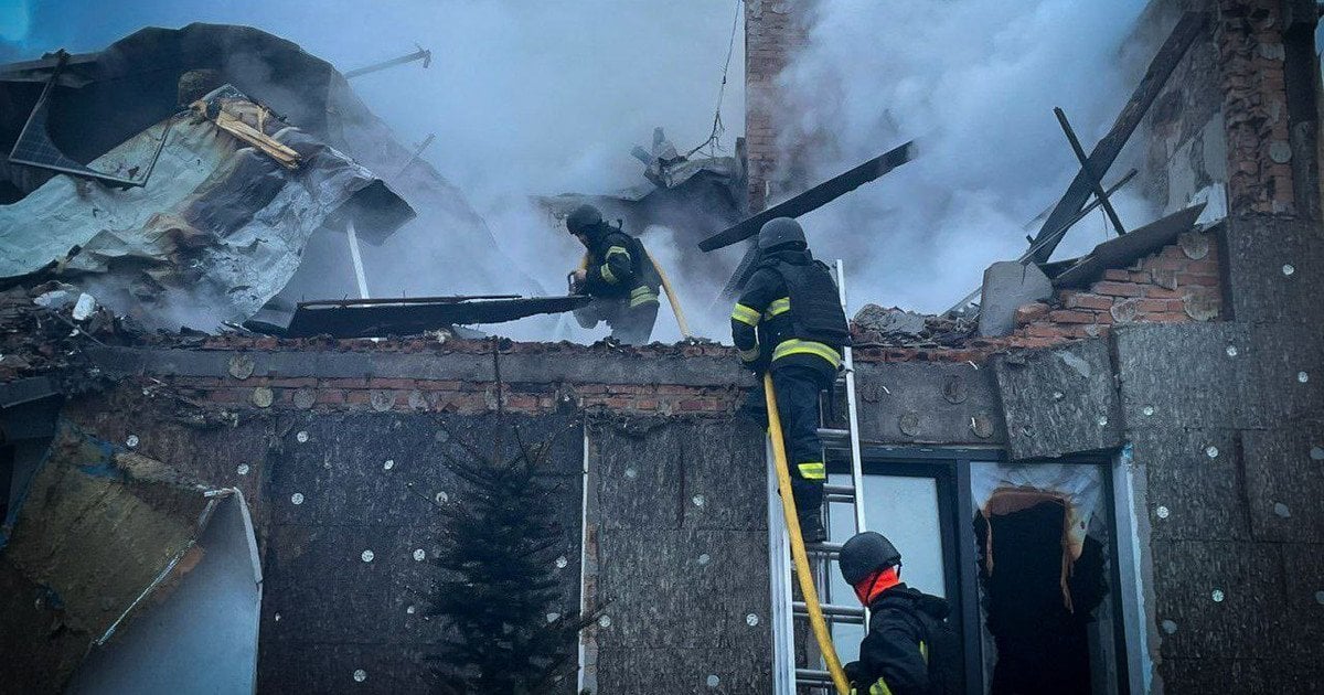 РФ вдарила по житловому будинку на Київщині