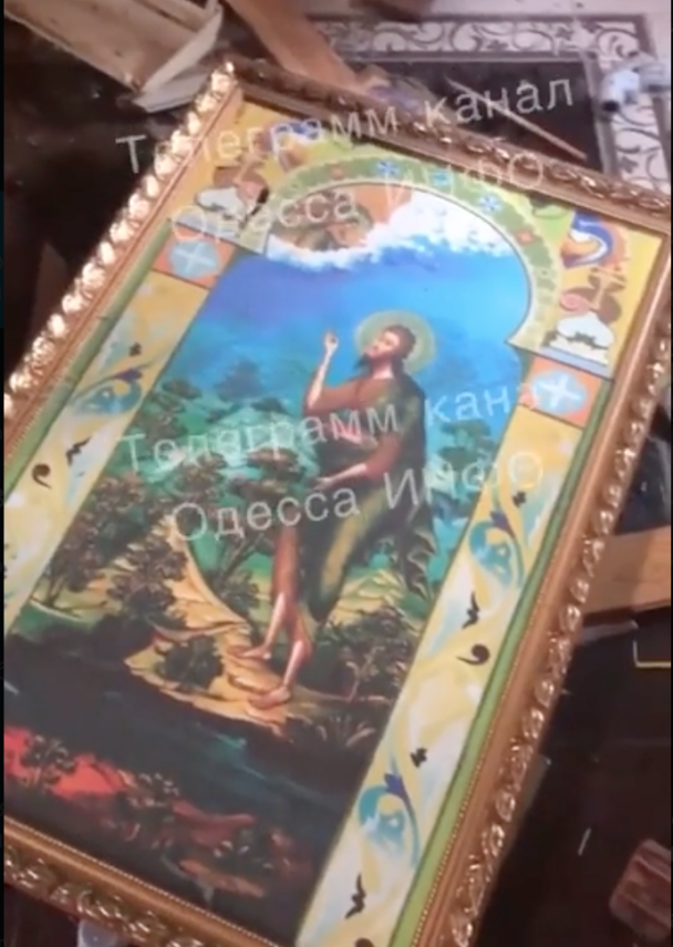 В Одесі пошкоджено храм князя Володимира. Фото: скриншот.