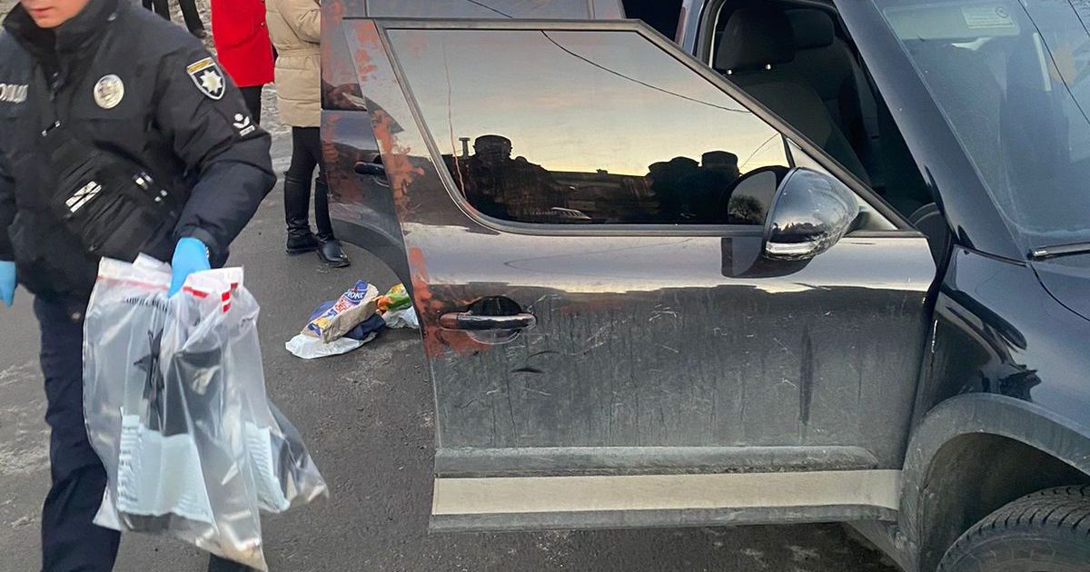 Избили и вывезли в неизвестном направлении: во Львове посреди улицы похитили иностранца (фото)