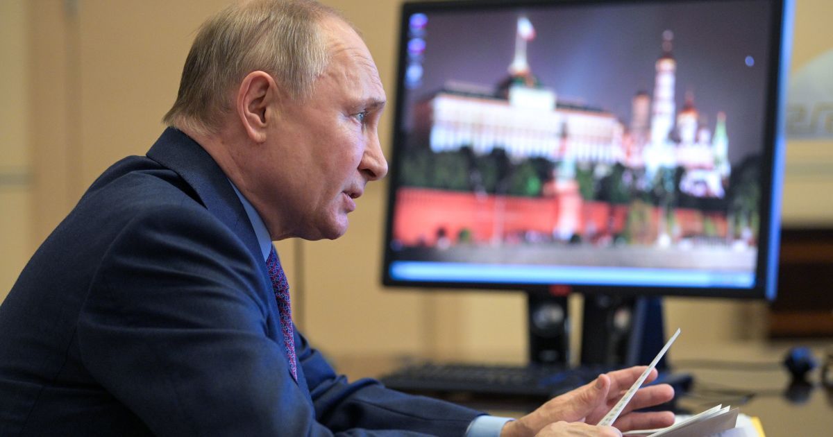 У Росії різко відповіли на пропозицію Зеленського зустрітися з Путіним на Донбасі