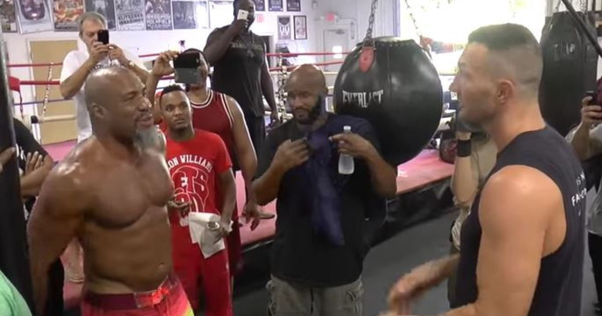 Бріггс намагається спровокувати Кличка