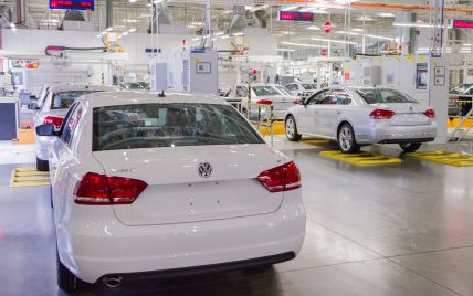 Volkswagen Passat четвертий рік поспіль найпопулярніший автомобіль привезений з-за кордону: які саме варіанти обирають водії