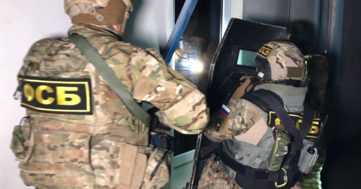 Серед затриманих у Росії українських “шпигунів” — батько із сином