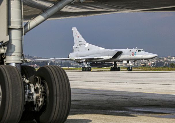 Вибухи на аеродромах в Криму — майже щоночі: чому росіяни не виводять свою авіацію — Плетенчук