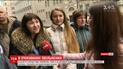 Родственники заложников ждут родных в Киеве