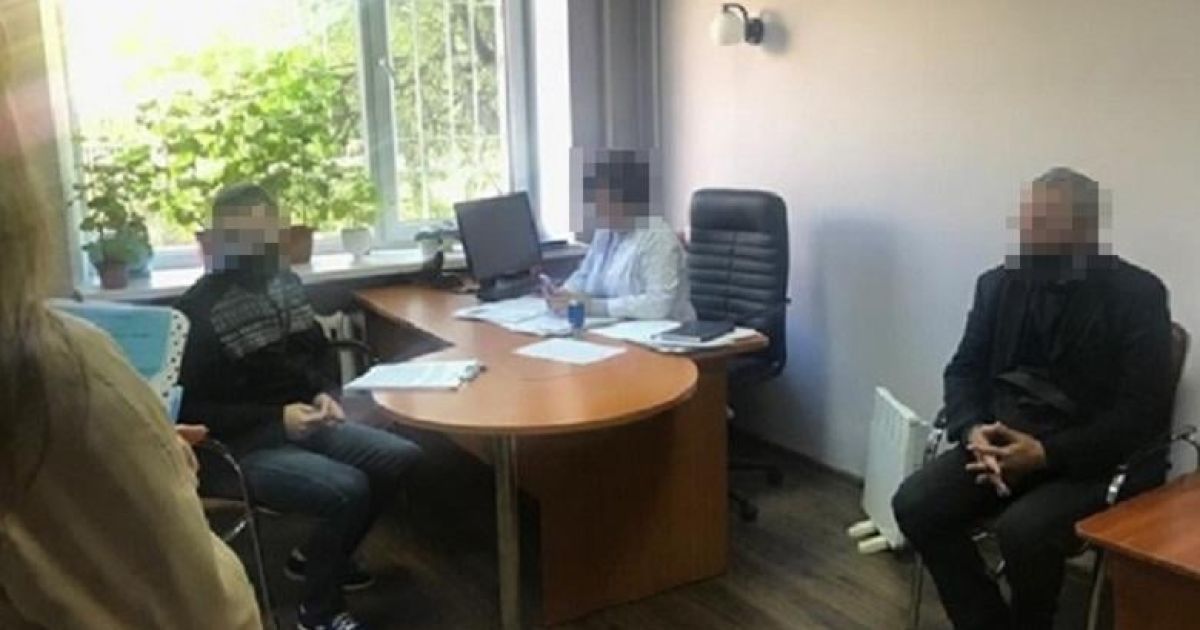 У Києві затримали чоловіка, який організував продаж підроблених COVID-сертифікатів