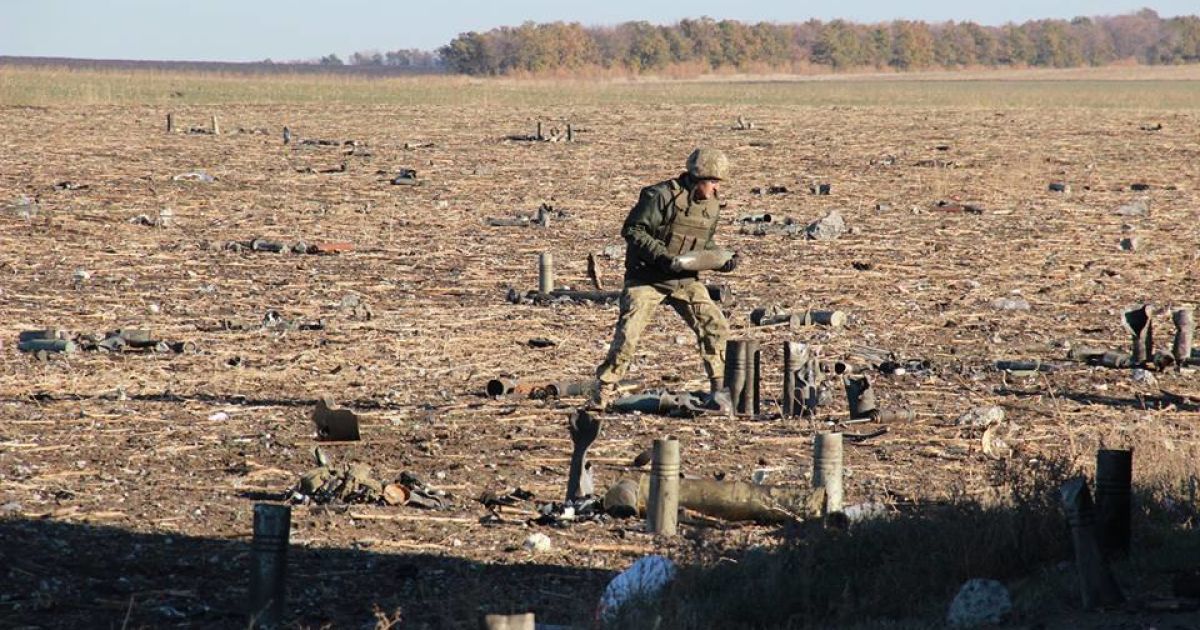 В Сватово до сих пор ликвидируют боеприпасы