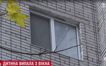 Отец выбросил из окна ребенка на Харьковщине из-за плохого сна