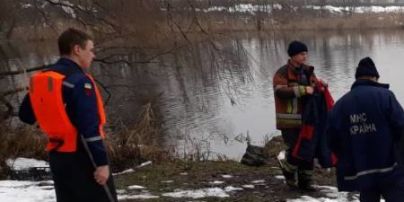 У Києві в озері знайшли труп жінки
