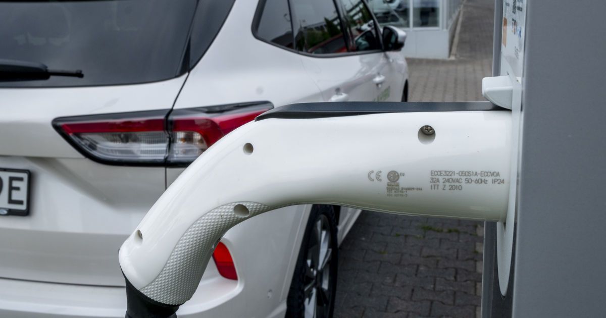 За останні десять років батареї для електромобілів подешевшали на 90% - дослідження