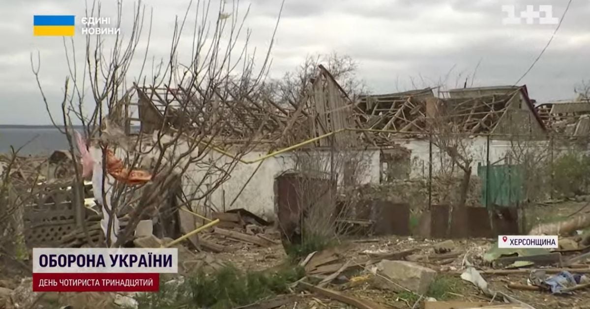 Гоняются за людьми дронами и сбрасывают ВОГы: россияне не просто уничтожают Берислав, но и кошмарят местных