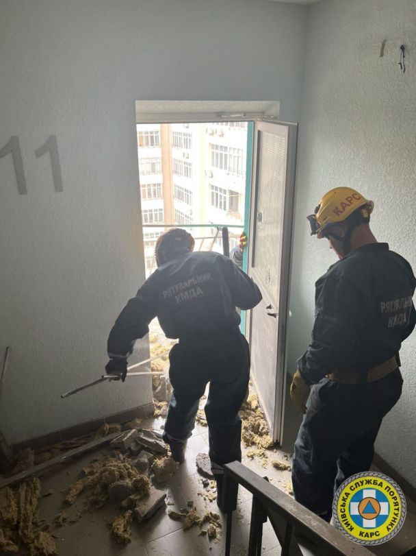 Ракетний удар по багатоповерхівці у Солом'янському районі Києва.