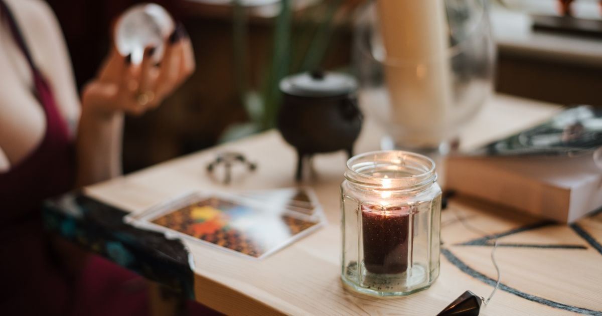 Гороскоп на 9 декабря для всех знаков зодиака по картам Таро