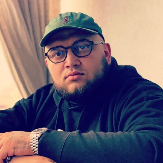 KYIVSTONER скандував у центрі Києва "Росія" та вдав, що не знає нічого про війну на Сході