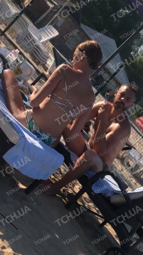 Известную актрису Евгению Лозу застали за ласками с коллегой на пляже подКиевом — Гламур
