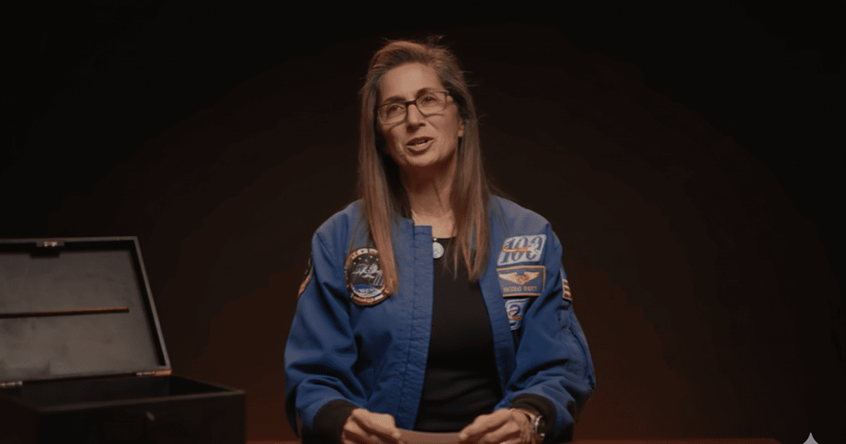 Ніколь Стотт