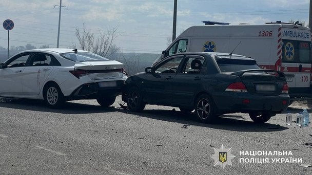 Росіяни посеред дня вдарили по Дніпру / © Національна поліція України