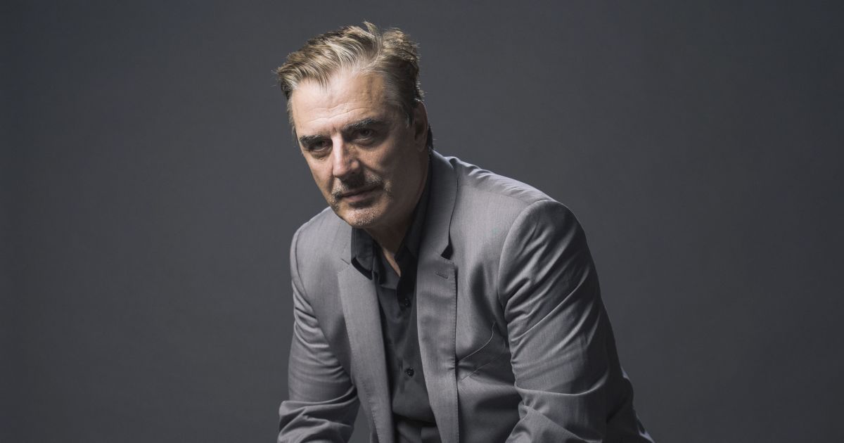 С Мистером Бигом из "Секса в большом городе" прекратили сотрудничество после обвинений в изнасиловании