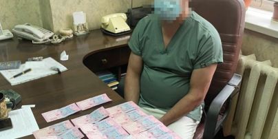 У Києві завідувач патологоанатомічного відділення та лікар вимагали хабарі від родичів померлих