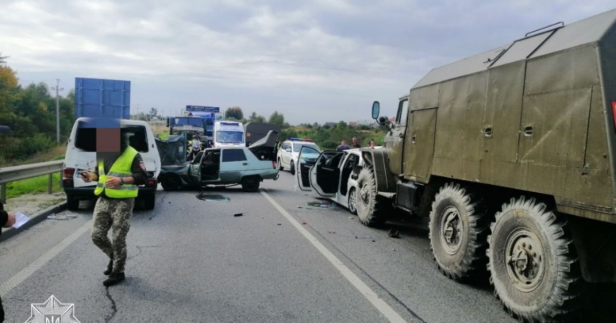 ДТП на трасі Київ-Чоп