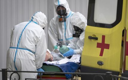 В областной больнице Житомира зафиксировали вспышку коронавируса: массово заболели медики