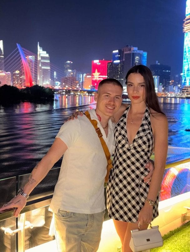 Роан Джозеф Бронштайн и Анна Евтушенко