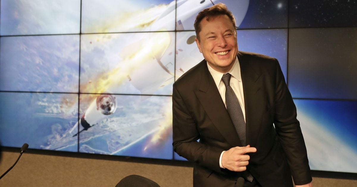 Маск не збирається вакцинуватися від коронавірусу - каже, що не ризикує захворіти