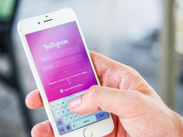 13 ноября 2020 года социальная сеть Instagram меняет дизайн главного экрану / © Pexels
