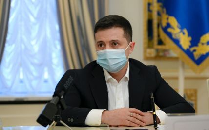 Зеленский ввел санкции против соратника Медведчука и наложил санкции на определенные телеканалы