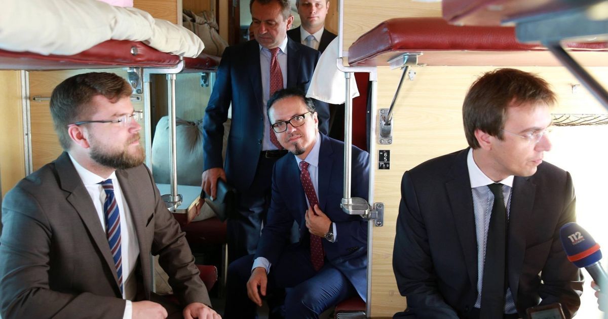 Рельсы разъехались. Омелян и Балчун спорят относительно повышения цены на билеты на поезда