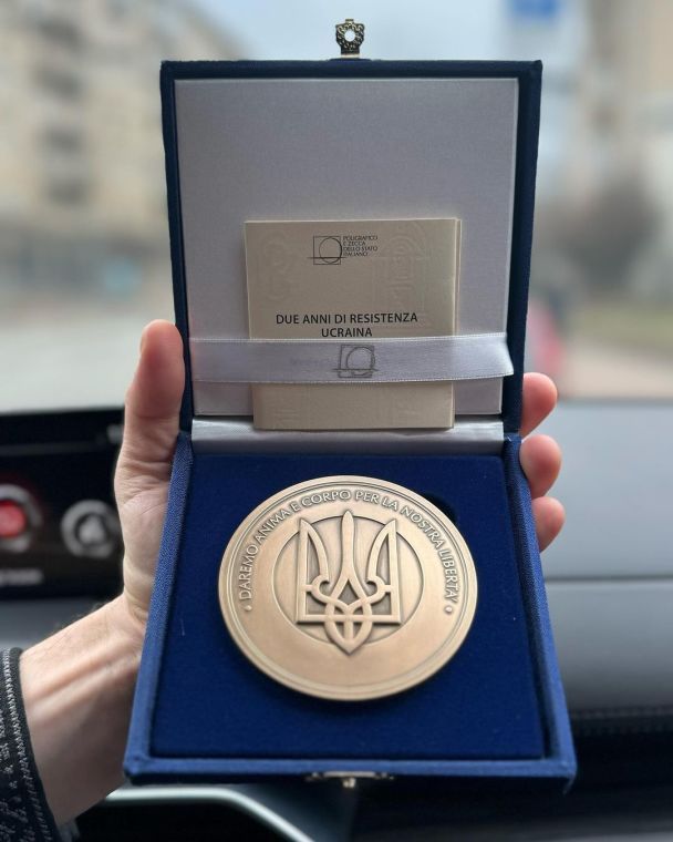 Джорджа Мелони и Тарас Тополя / © instagram.com/antytila_official