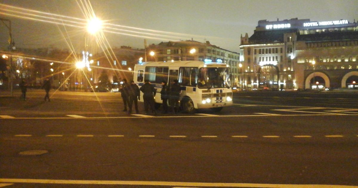 В Москве полиция задержала нескольких участников акции в поддержку Савченко
