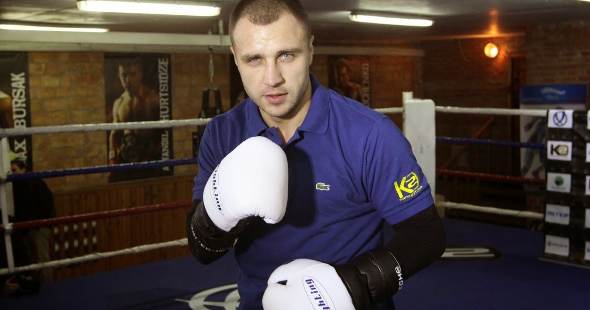 Бурсак готовится к чемпионскому бою.