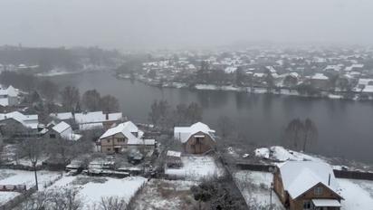 Киев заснежило