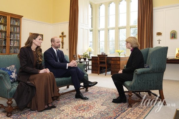 Принц и принцесса Уэльские с Сарой Маллалли / © Associated Press