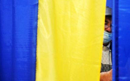 Сьогодні у низці областей України відбуваються повторні місцеві вибори: у Конотопі обирають мера