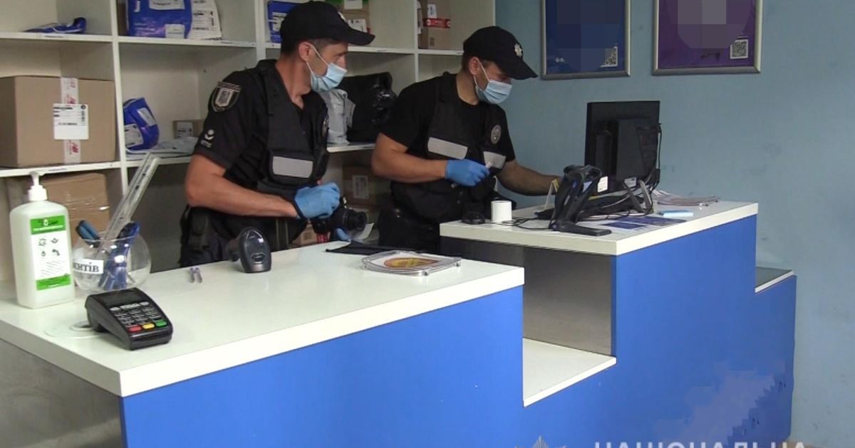 У Києві невідомий напав на поштове відділення у Деснянському районі
