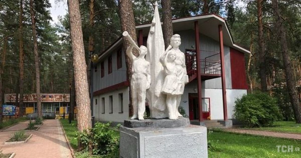 "Я їв огірки": отруєна в таборі "Орлятко" дитина розповіла, після яких продуктів їй стало зле