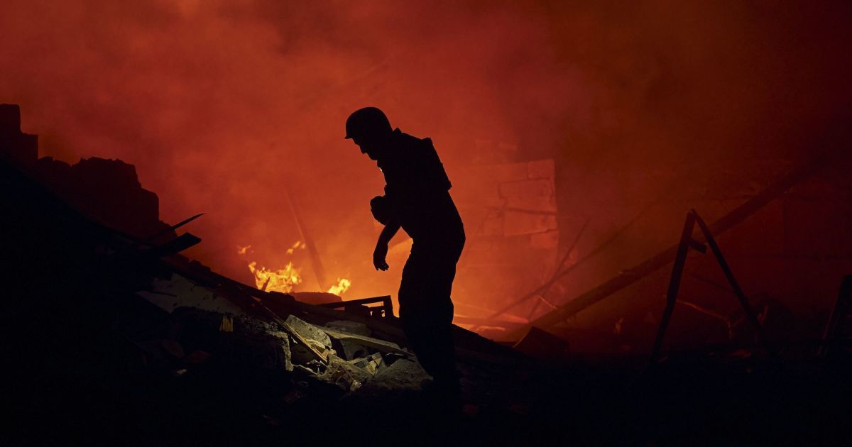 На місці пожежі виявили тіла двох осіб