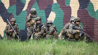 Военные учились столкновения в условиях гибридной войны. / © flickr.com/nato