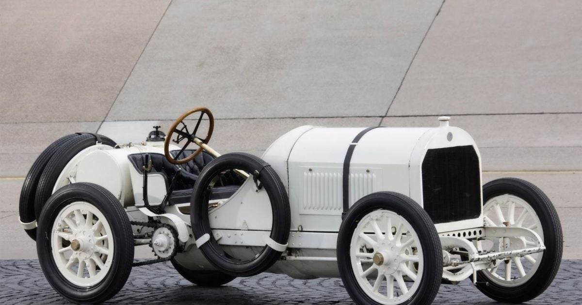 Автомобили Mercedes: история покорения мира